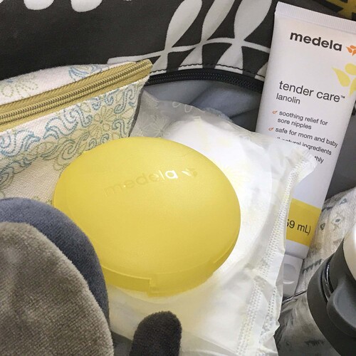 MON1196225CS - Medela - Medela Nipple Shield with Case 24 mm Silicone Reusable, 6/CS