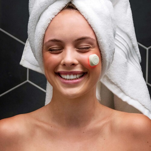 MON1252790EA - LED Technologies - Acne Light Therapy Patch Kit lab