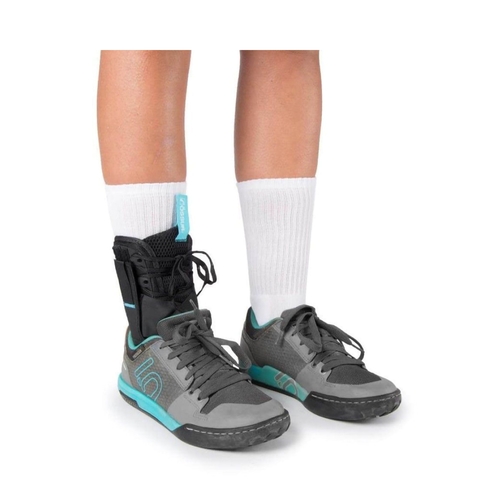MON613428EA - Ossur - Ankle Support Form Fit&reg; Medium Speed Lace / Figure-8 Strap Left or Right Foot