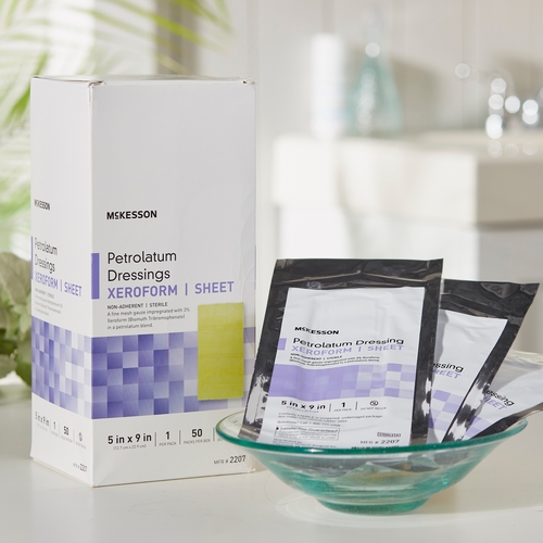 MON864640EA - McKesson - Xeroform Petrolatum Dressing 5" x 9" Gauze, Bismuth Tribromophenate, Sterile