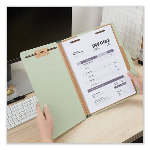 UNV10251 - Universal - Four-Section Pressboard Classification Folders, 2&quot; Expansion, 1 Divider, 4 Fasteners, Letter Size, Green Exterior, 10/Box