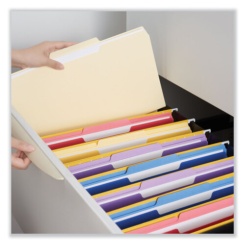 UNV12122 - Universal - Top Tab File Folders, 1/3-Cut Tabs: Center Position, Letter Size, 0.75&quot; Expansion, Manila, 100/Box