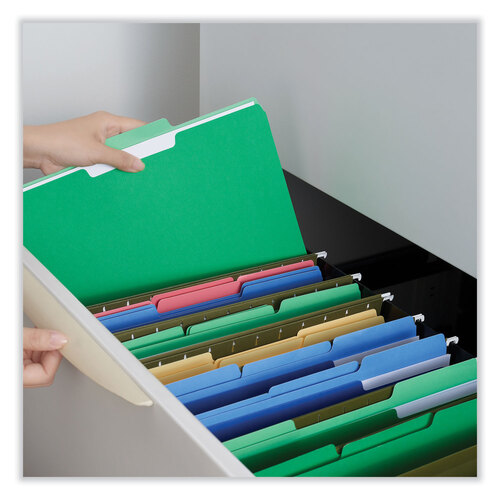 UNV15302 - Universal - Interior File Folders, 1/3-Cut Tabs: Assorted, Legal Size, 11-pt Stock, Green, 100/Box