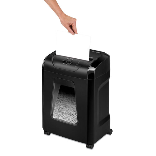 UNV48114 - Universal - 48114 Medium-Duty Cross-Cut Shredder, 14 Manual Sheet Capacity