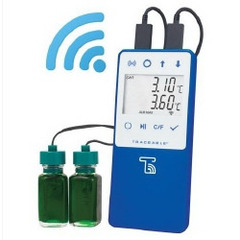 Cole-Parmer Datalogging Refrigerator / Freezer Thermometer with Alarm TraceableLIVE&reg; Fahrenheit / Celsius -58&deg; to +140&deg;F (-50&deg; to +60&deg;C) 2 Glycol Bottle Probes Multiple Mounting Options Batter