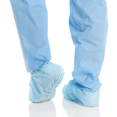 Halyard X-tra Traction&reg; Shoe Covers, One Size Fits Most, Shoe High Nonskid Sole, Blue, NonSterile, 100/PK, 3PK/CS